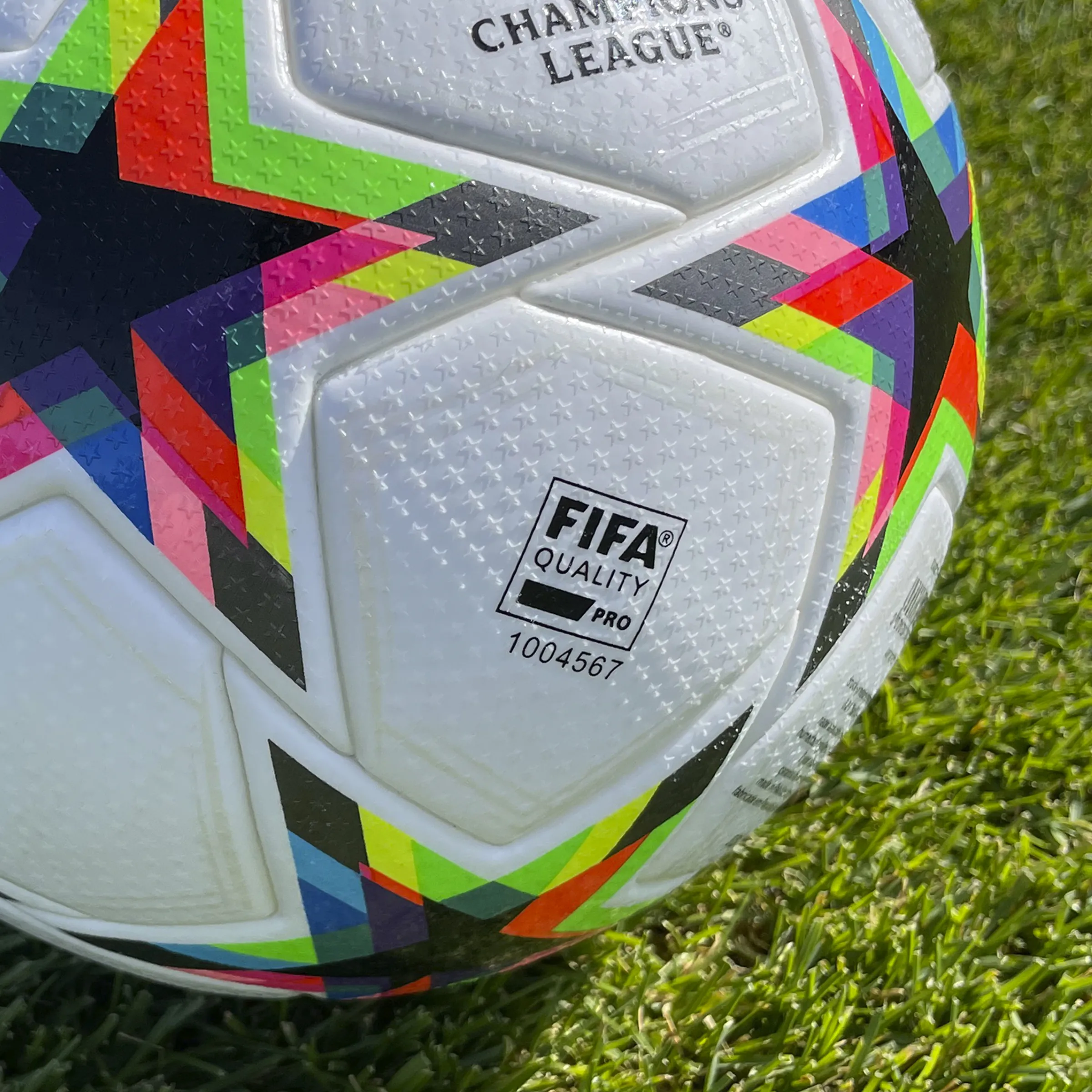 adidas UEFA Şampiyonlar Ligi Pro Void Futbol Topu HE3777 - Görsel 6