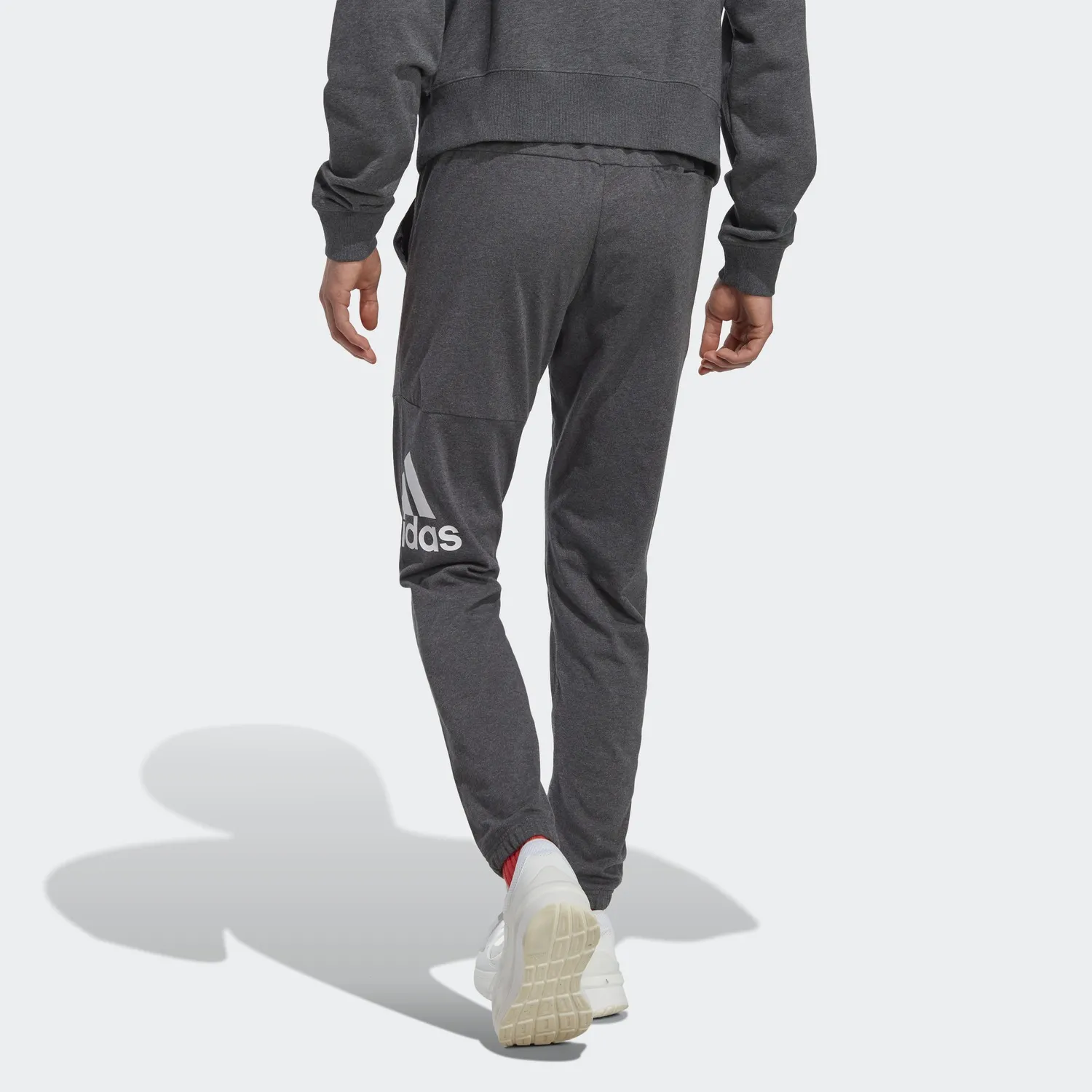 adidas Erkek ESS LGO Gri Eşofman Altı IC9430 - Görsel 4