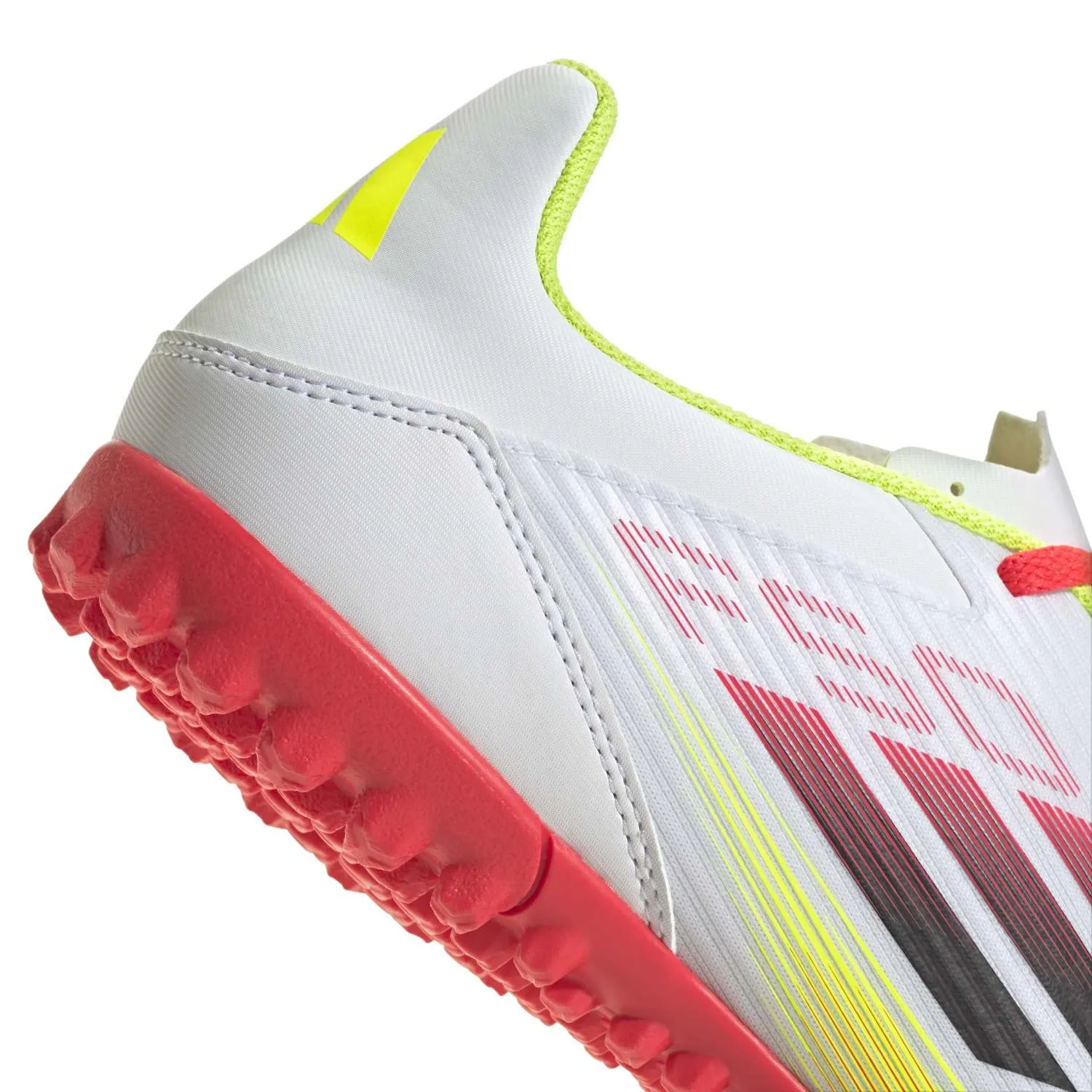 adidas Erkek F50 Club TF Halı Saha Ayakkabısı IE1225 - Görsel 3