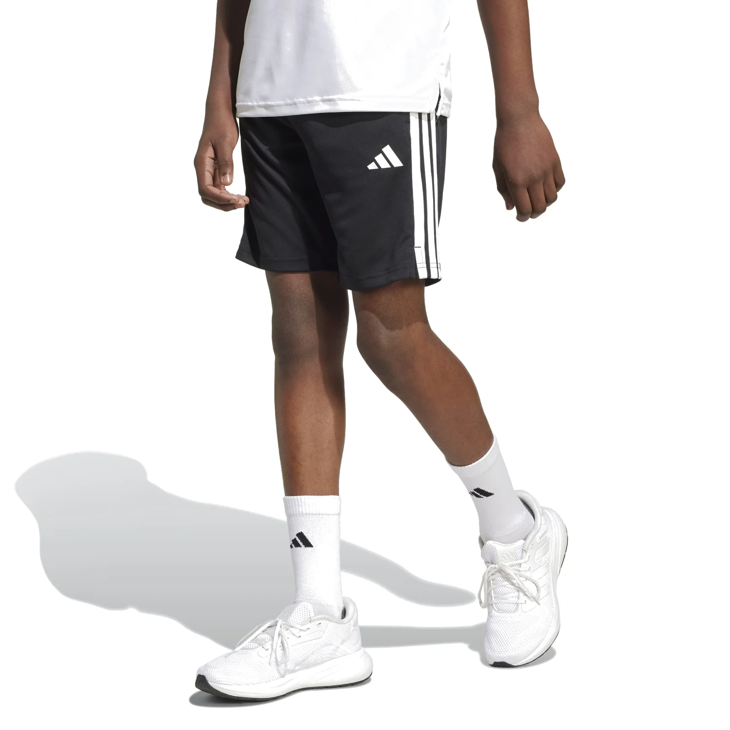 adidas Çocuk Siyah Essentials 3 Şeritli Şort JJ1038 Detay