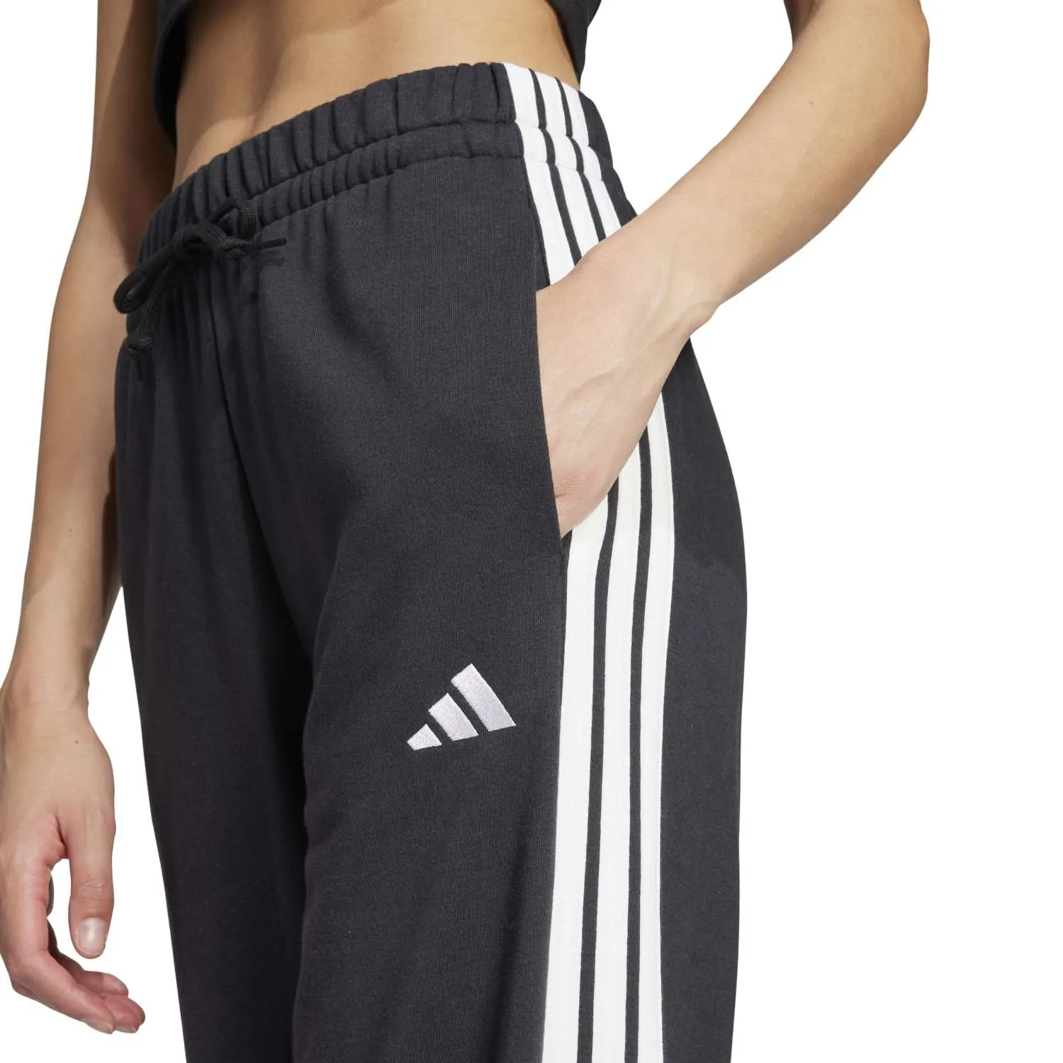 adidas Kadın 3 Şeritli Açık Paça Siyah Eşofman Altı JW7182 - Görsel 4