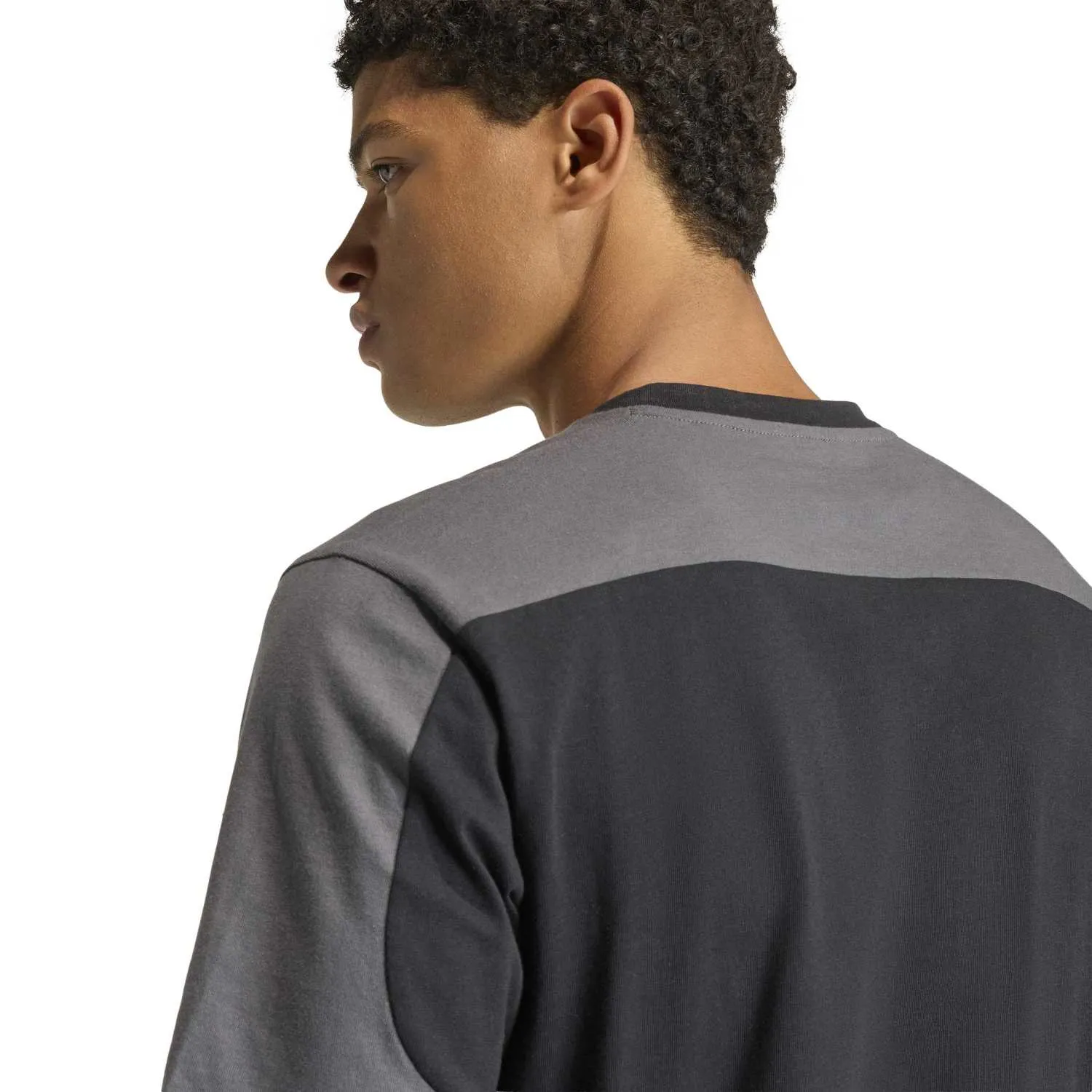 adidas Erkek University Tişört KD0068 - Görsel 6