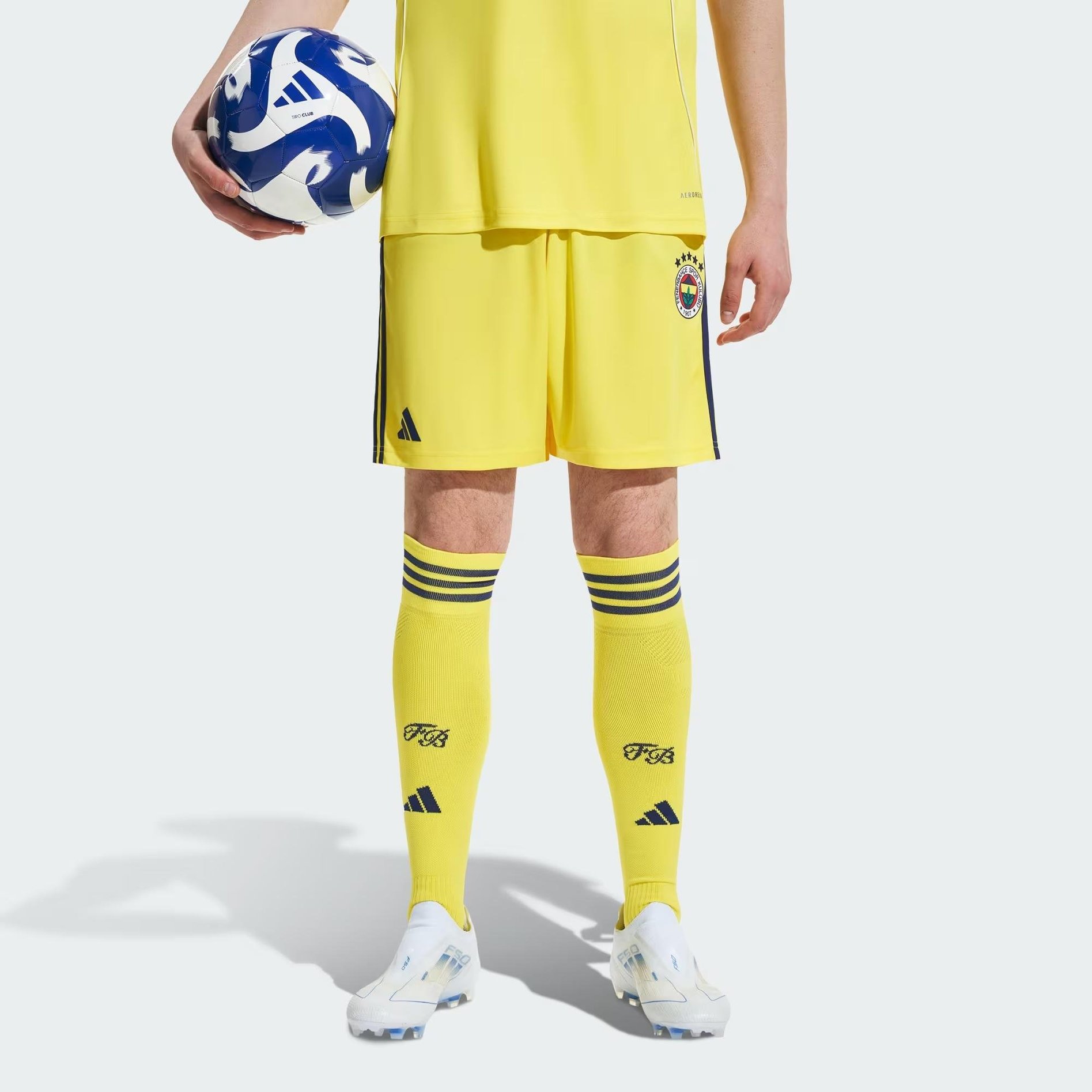 Adidas Fenerbahçe Erkek Deplasman Şort 25/26 KD7313