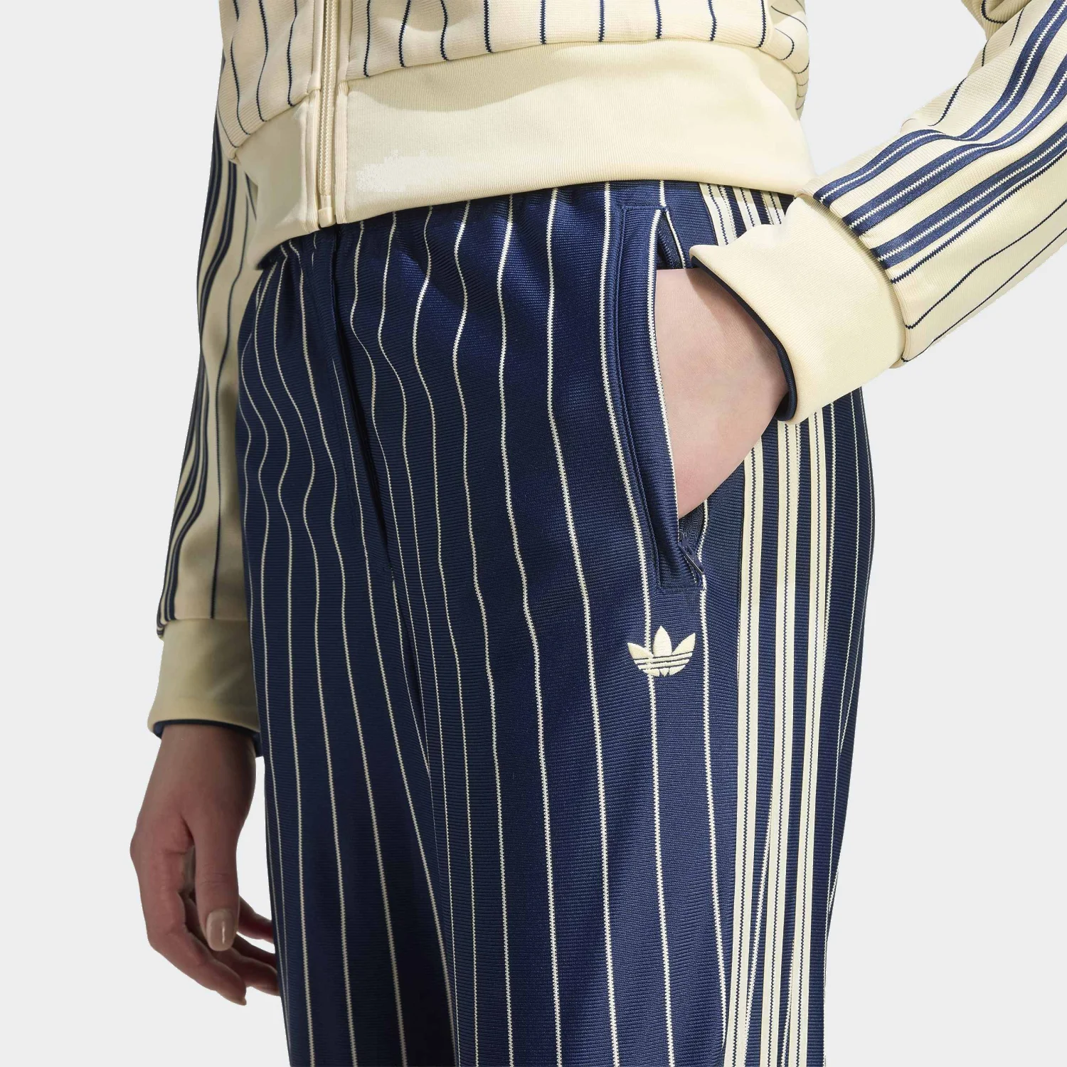 adidas Kadın Lacivert Pınstrıpe Eşofman Altı KR7037 - Görsel 5